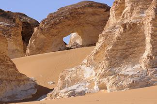 White Desert - Rock Arch (2)
