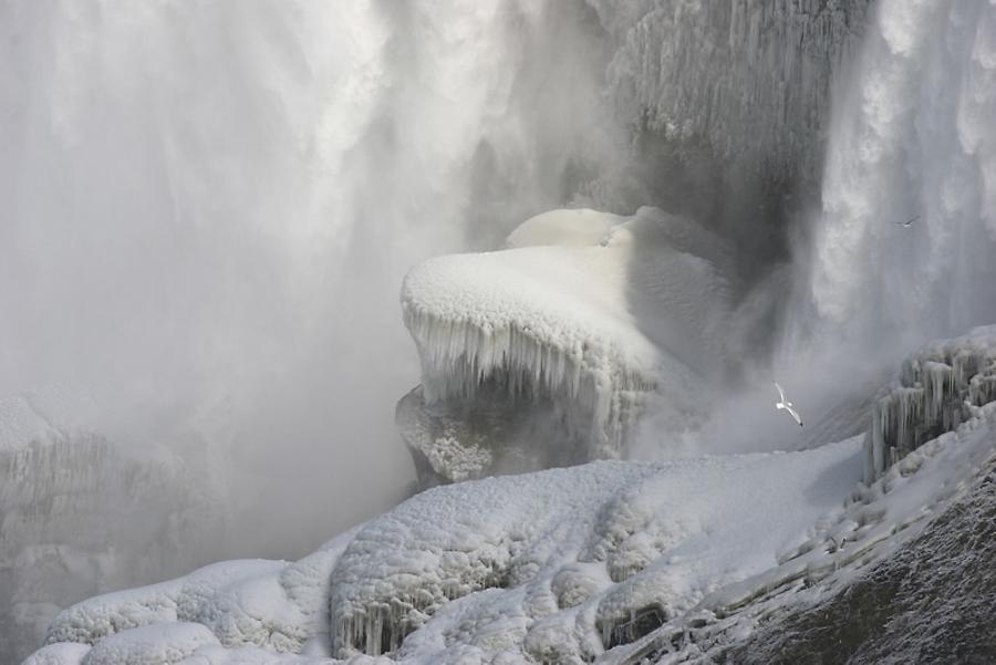 Niagara Falls at winter, Photo: Evgueni Strok