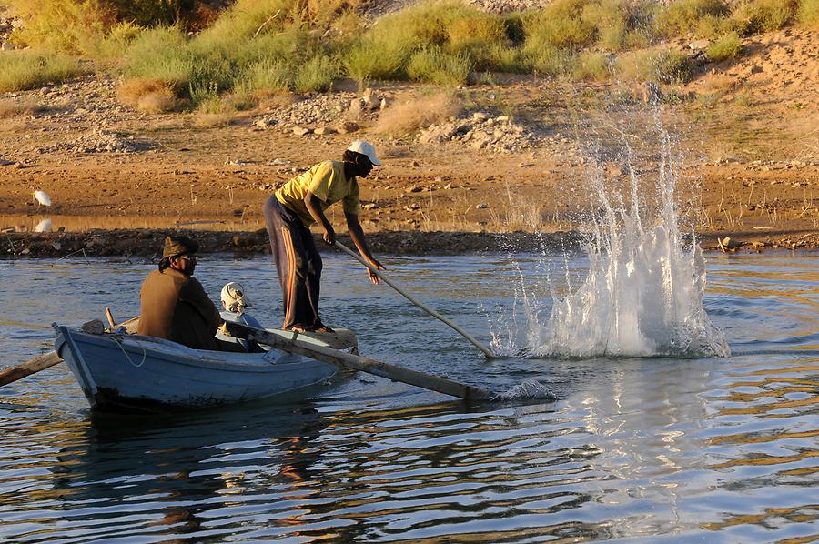 Lake Nasser - Fishermen