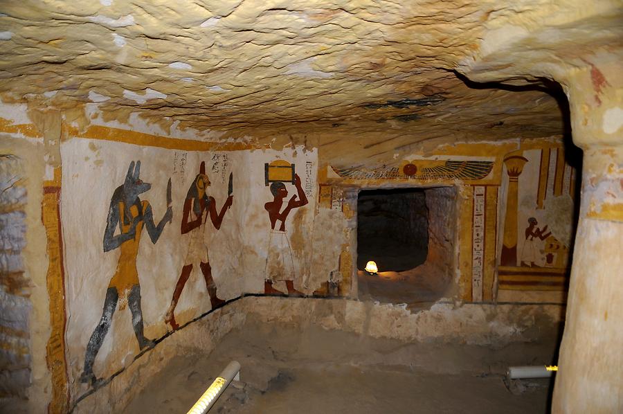 El-Bawiti - Tomb of Bannentiu