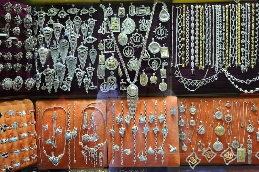 Khan el-Khalili - Jewelry
