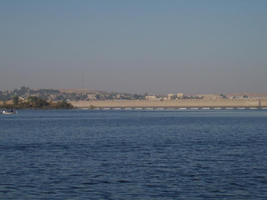 Aswan Dam (1)