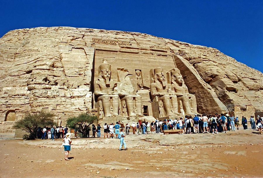 Statues, Abu Simbel (2)