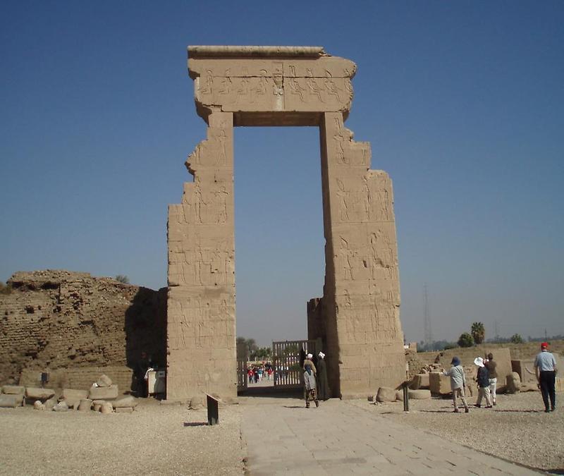 Temple of Hathor (2)