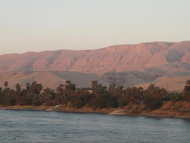 Sunset, south of Luxor (1)