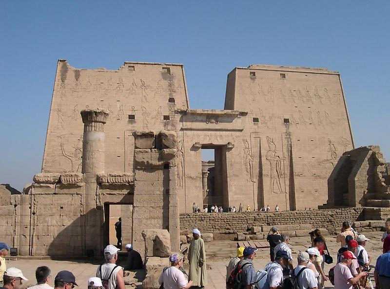 Temple of Edfu (2)