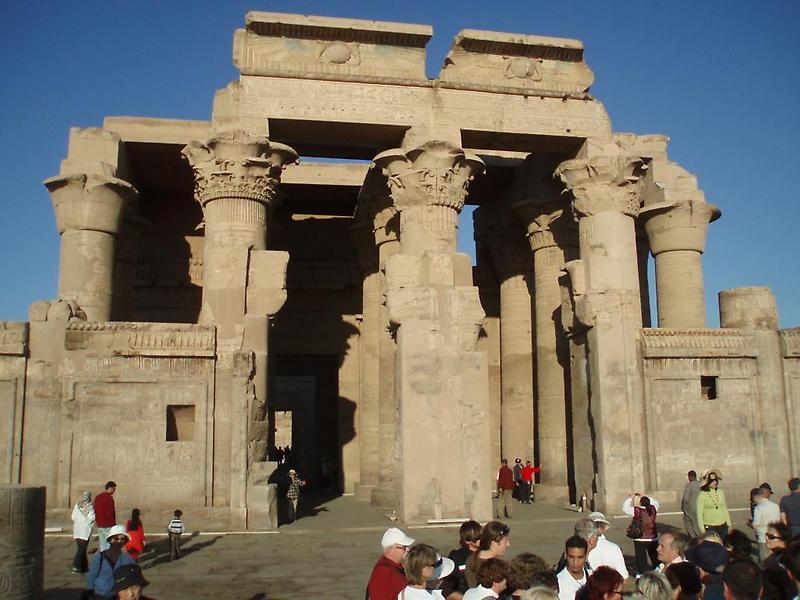 Temple of Kom Ombo (2)