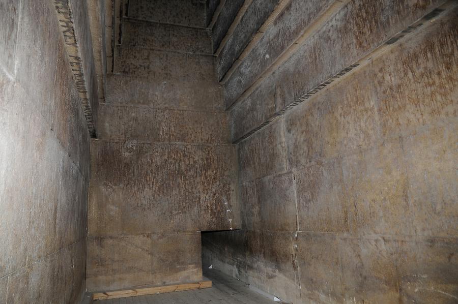 Dahshur - Red Pyramid; Burial Chamber