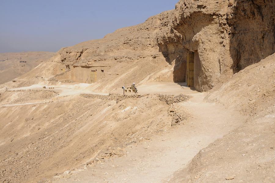 Tombs, Amarna