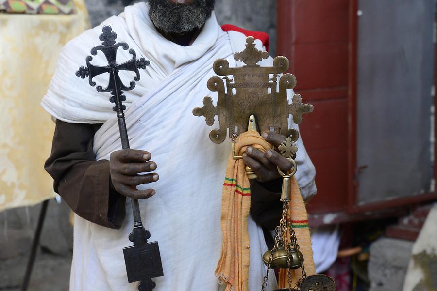 Na'akueto La'ab - Crosses