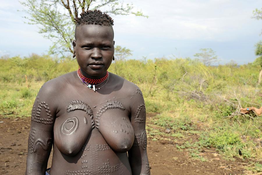 Mursi Woman - Scars