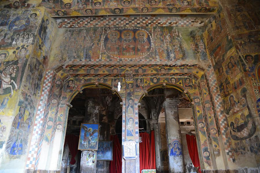 Abreha wa Atsbeha Church - Inside