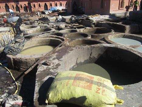 Big paint buckets in the tannery, Photo: © K. Wasmeyer 2016