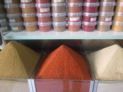 A wide range of different spices, Photo: © K. Wasmeyer 2016