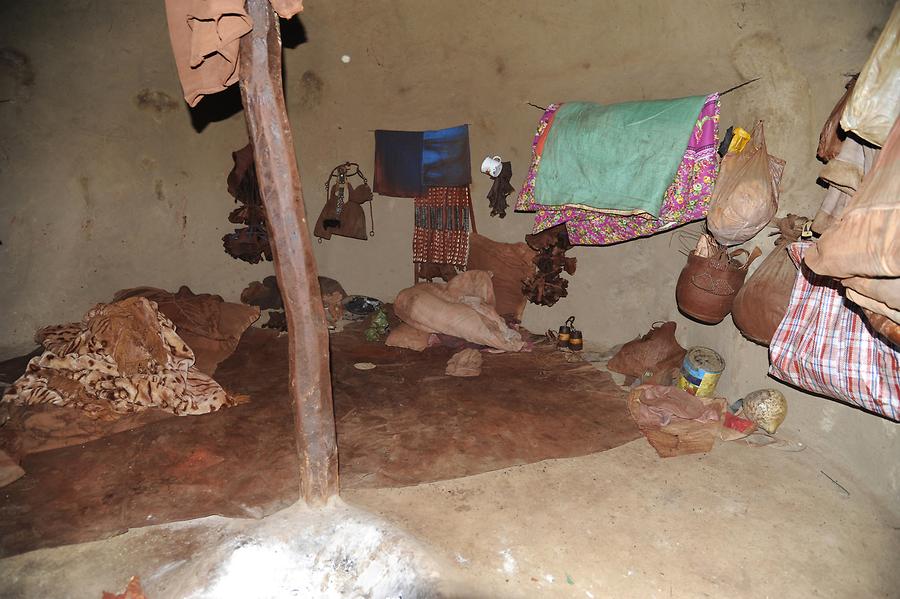 Himba Cottage inside