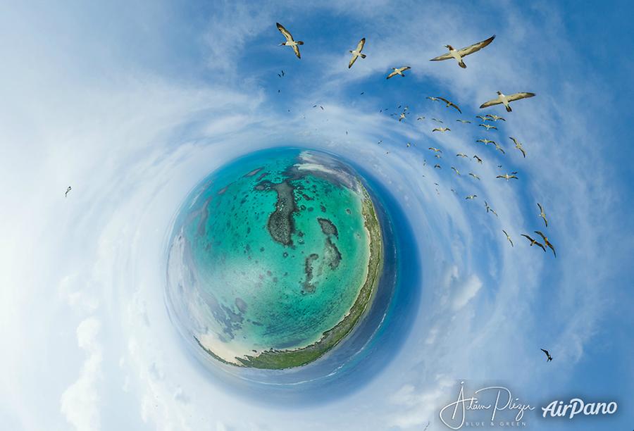 Atoll Cosmoledo, © AirPano 