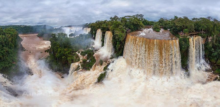 Iguasu falls, Salta Bossetti, Argentina-Brazil