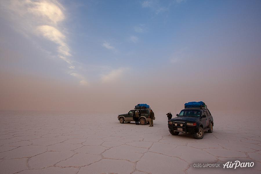 Storm above Salar de Uyuni, © AirPano 