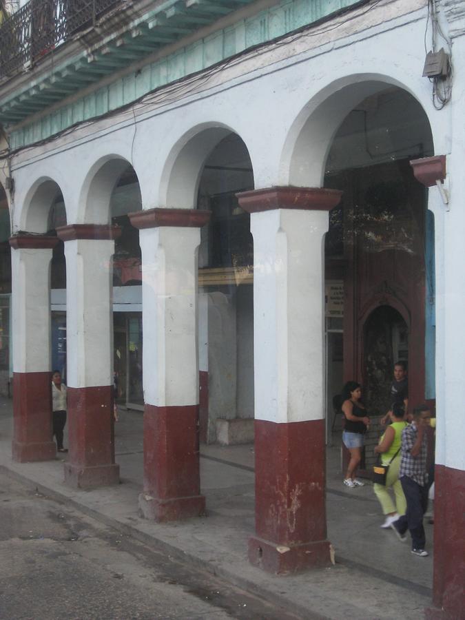 Havanna - Säulendurchgang