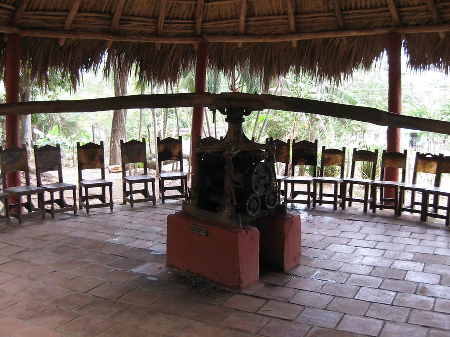 Valle de los Ingenios - Manaca-Iznaga - Casa Iznaga - Zuckermühle