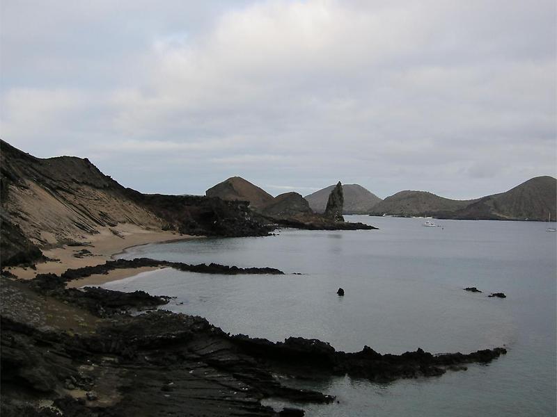 Bartolome Island (2)