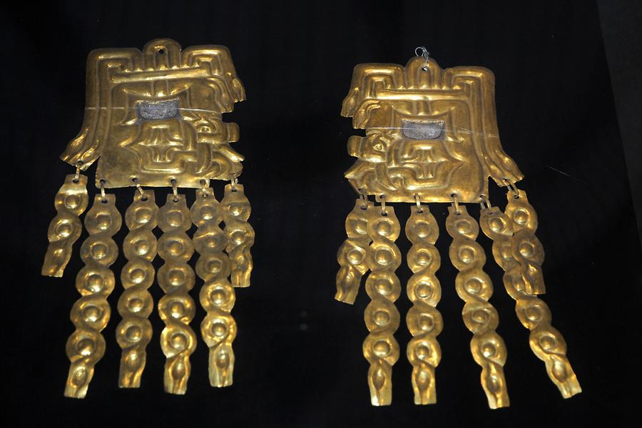 Kunturhuasi - Gold Jewelry
