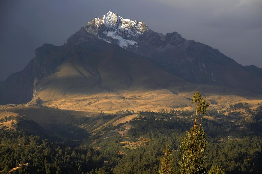 Cordillera Blanca at Sunseta