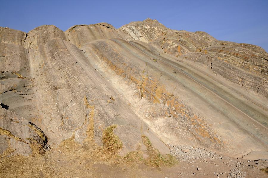 Cliff near Puka Pukara