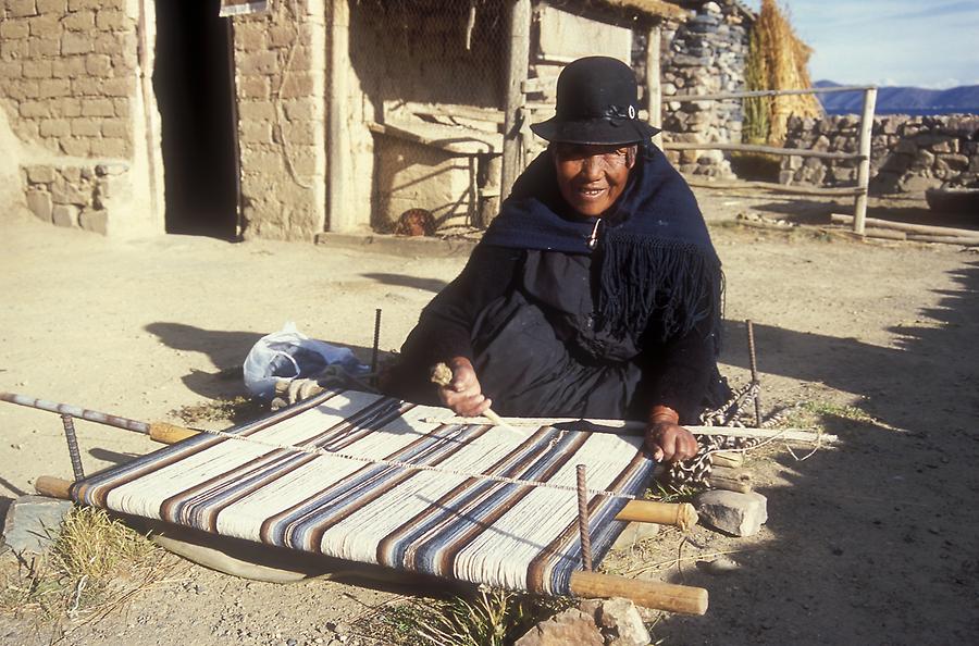 Huatajata - Weavers