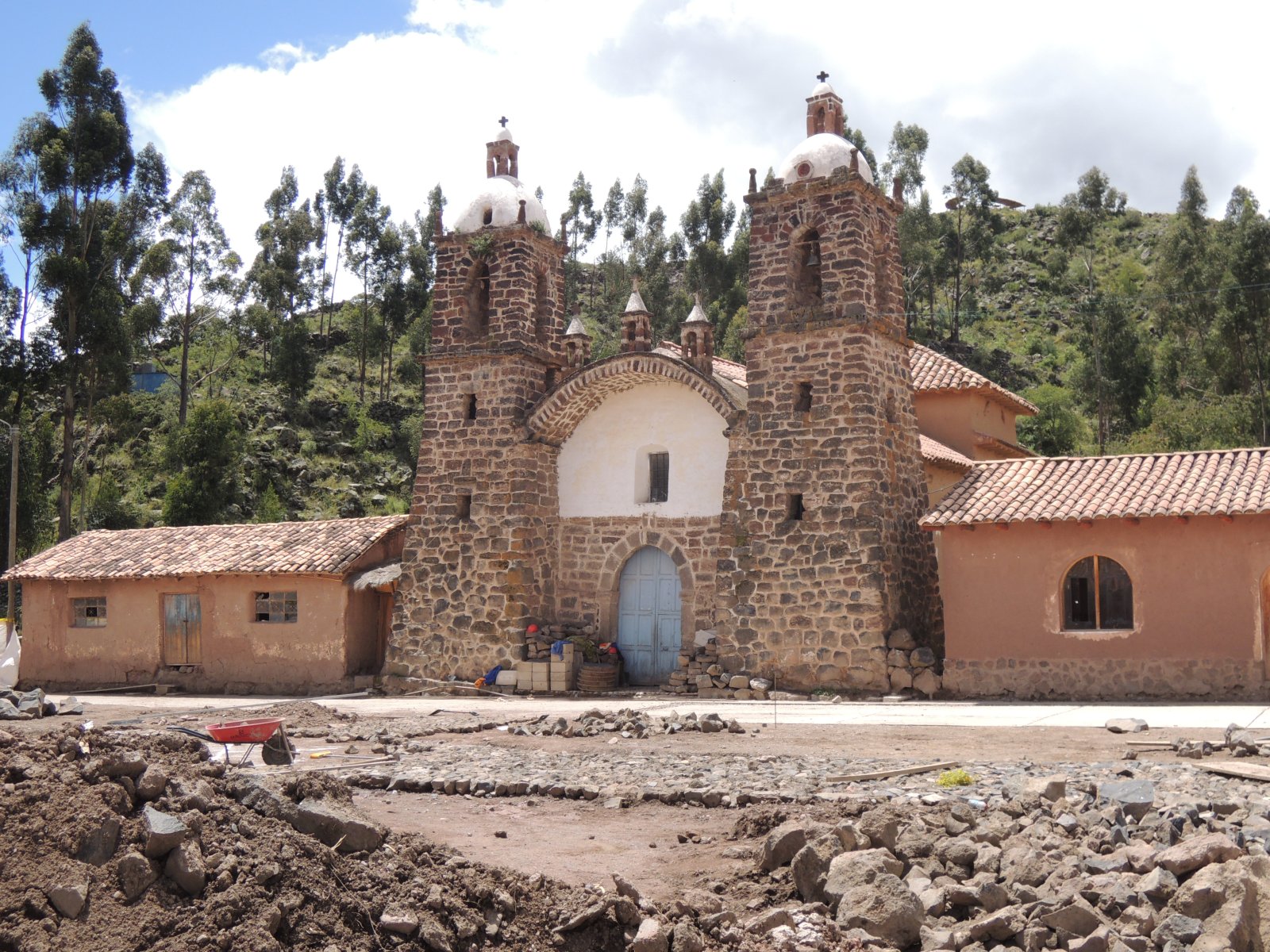 Raqchi Temple Of Wiracocha 2 Pictures Peru Pictures Peru In 