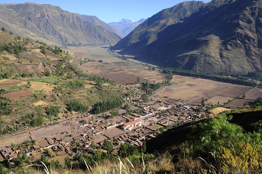 Urubamba Valley near Písac