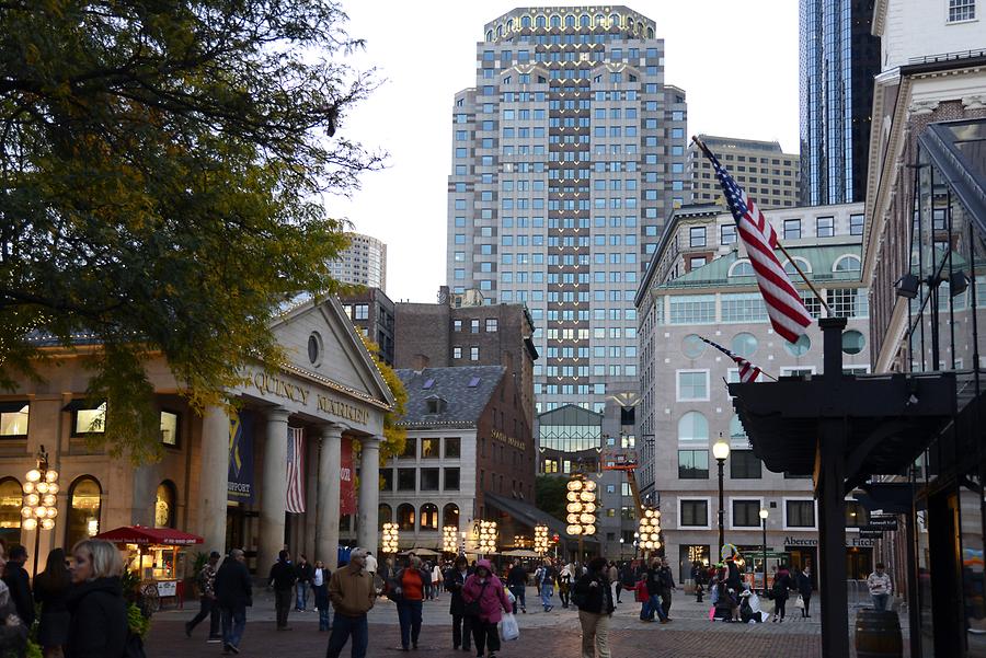 Quincy Market and Strolling Promenade
