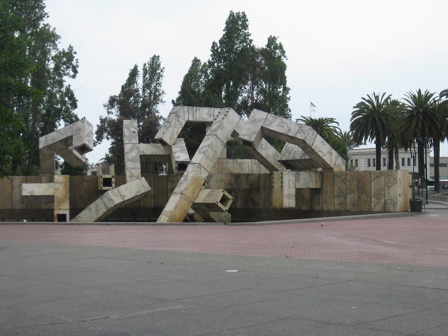 San Francisco Embarcadero Justin Herman Plaza Vaillancourt Fountain