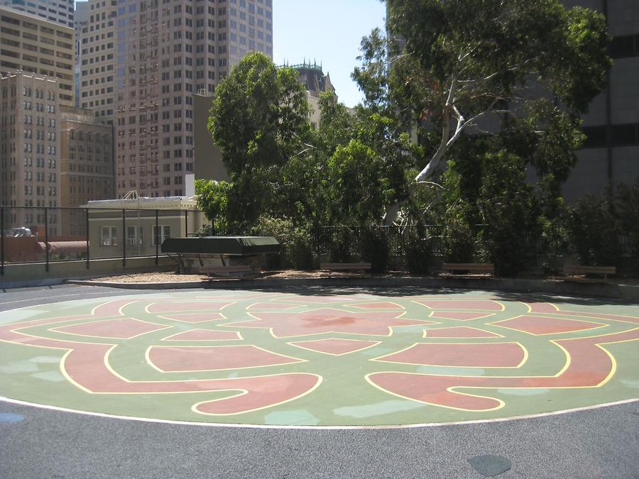 San Francisco St. Mary&#39;s Square Maze