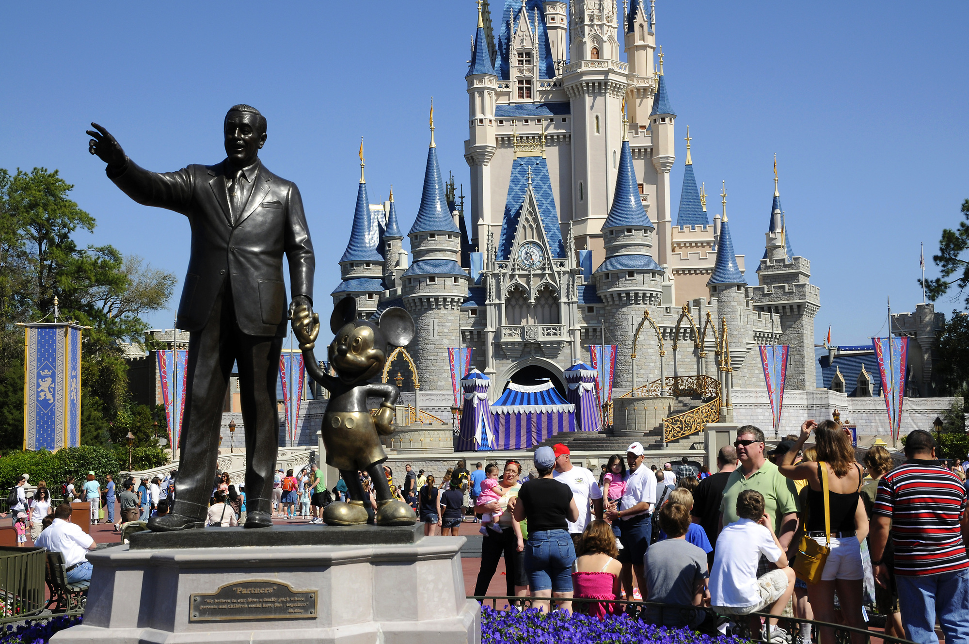 Magic Kingdom - Cinderella Castle (2) | Disney World | Pictures ...