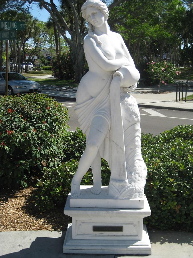 Sarasota Saint Armand&#39;s Circle Seven Virtues Statue Water (Amphitrite)