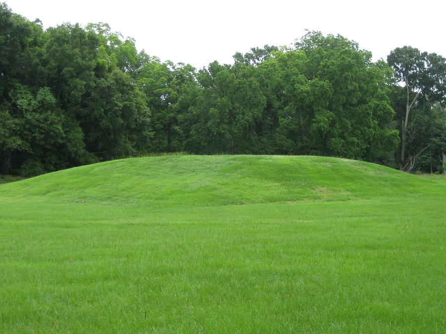 Natchez Grand Village of the Natchez Indians Mound