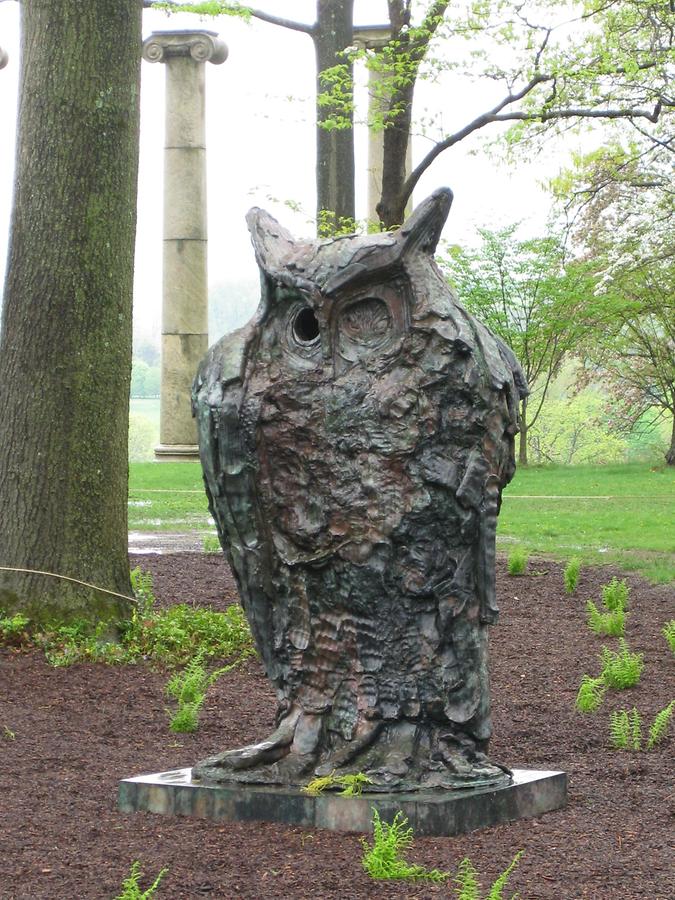 Cornwall-on-Hudson Storm King Art Park Standing Owl von Thomas Houseago