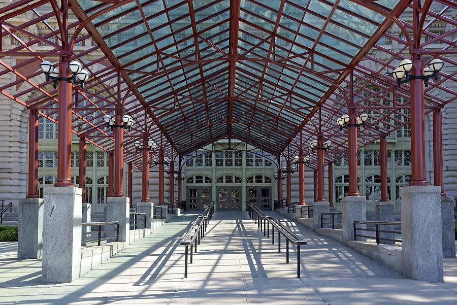 Ellis Island - Immigration Museum; Entrance