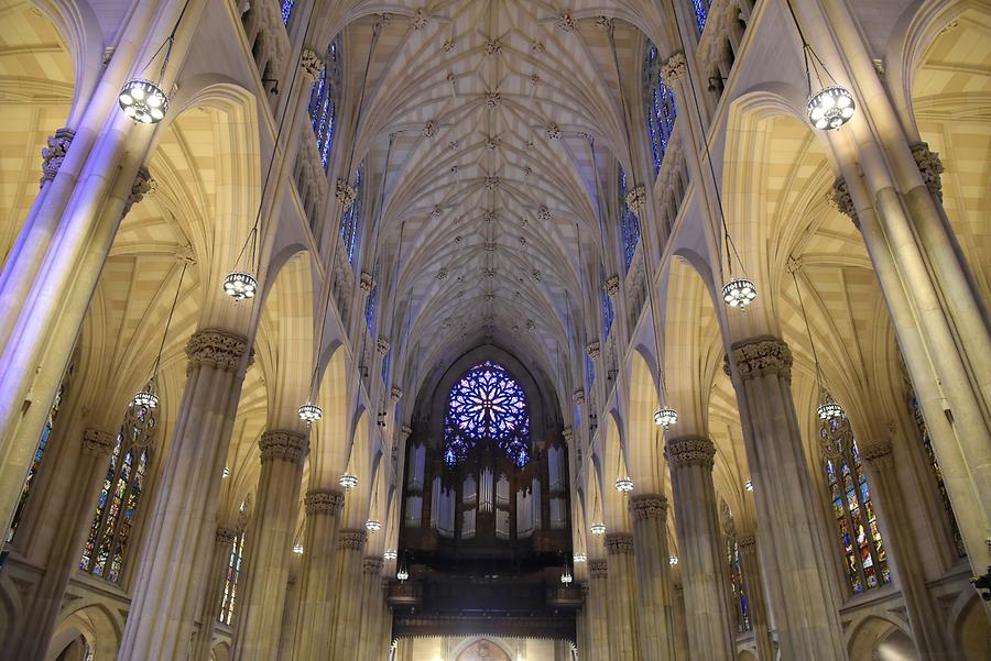 Fifth Avenue - St. Patrick’s Cathedral; Nave