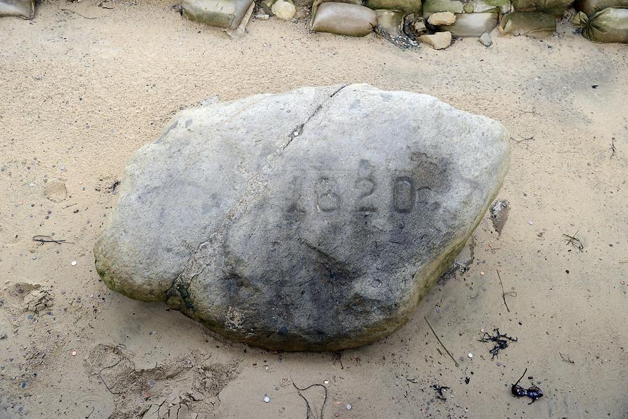 Plymouth - Memorial Stone '1620'