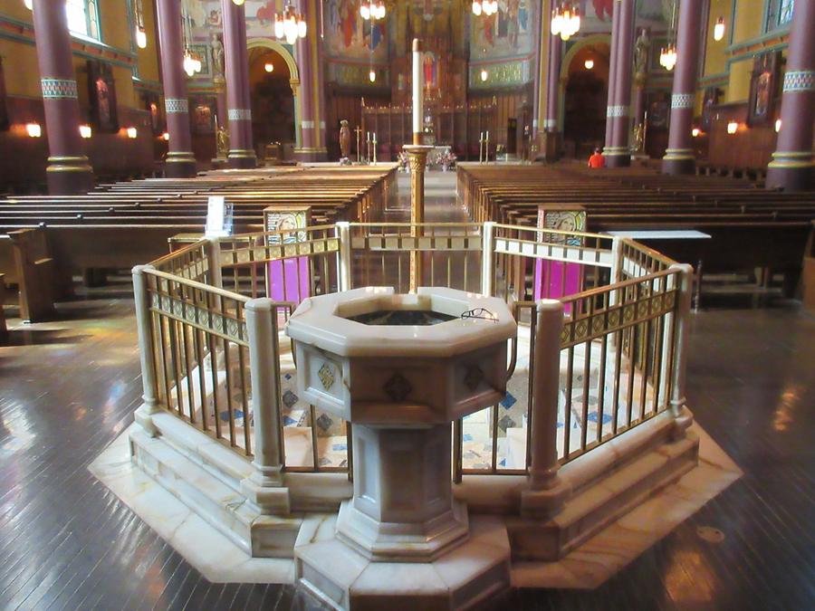 Salt Lake City - Cathedral of the Madeleine - Font