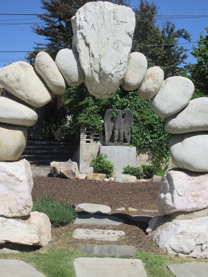 Salt Lake City - Gilgal Sculpture Garden - 'Arch'