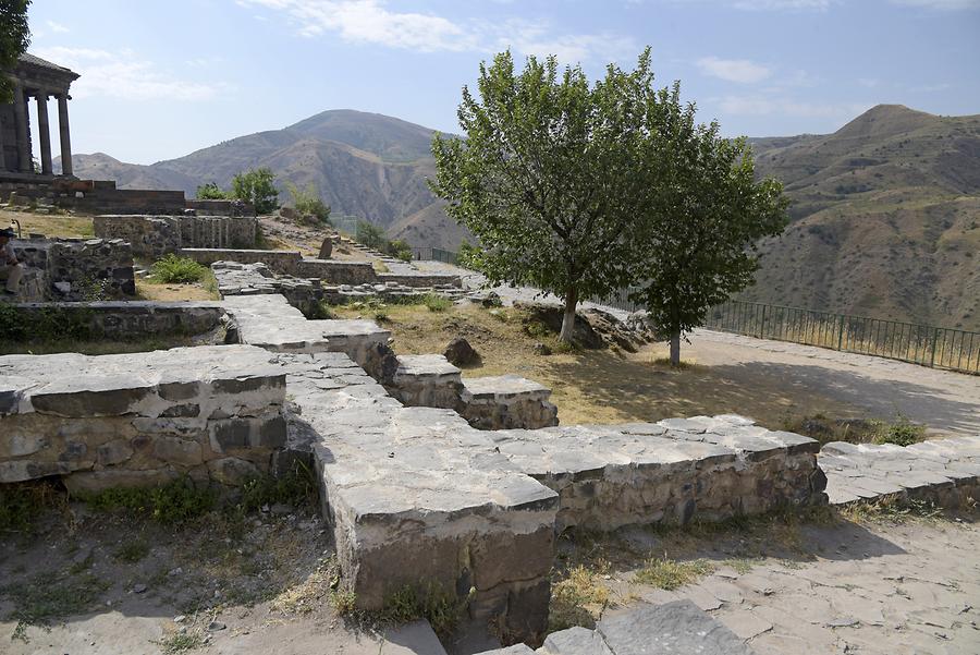 Garni - Roman Baths
