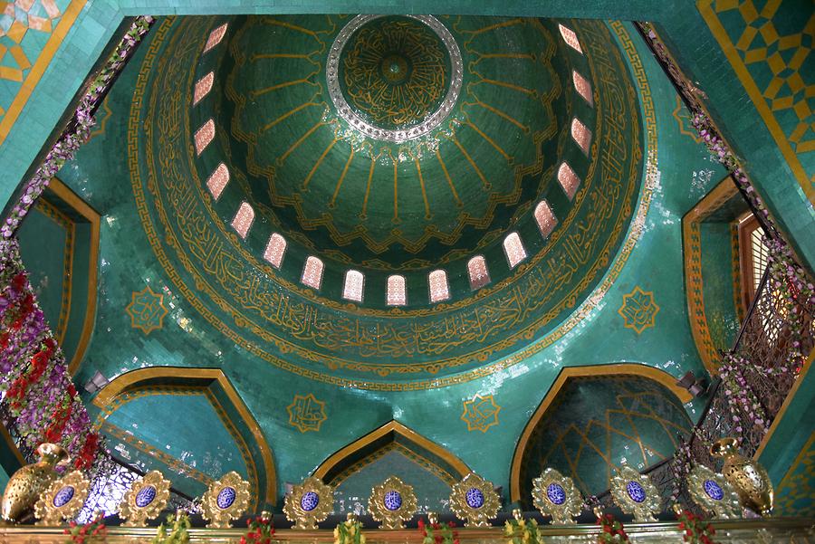 Baku - Bibi-Heybat Mosque; Cupola