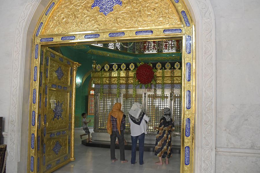 Baku - Bibi-Heybat Mosque; Tomb