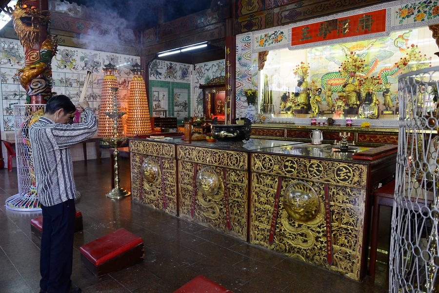 Chinese Temple - Inside