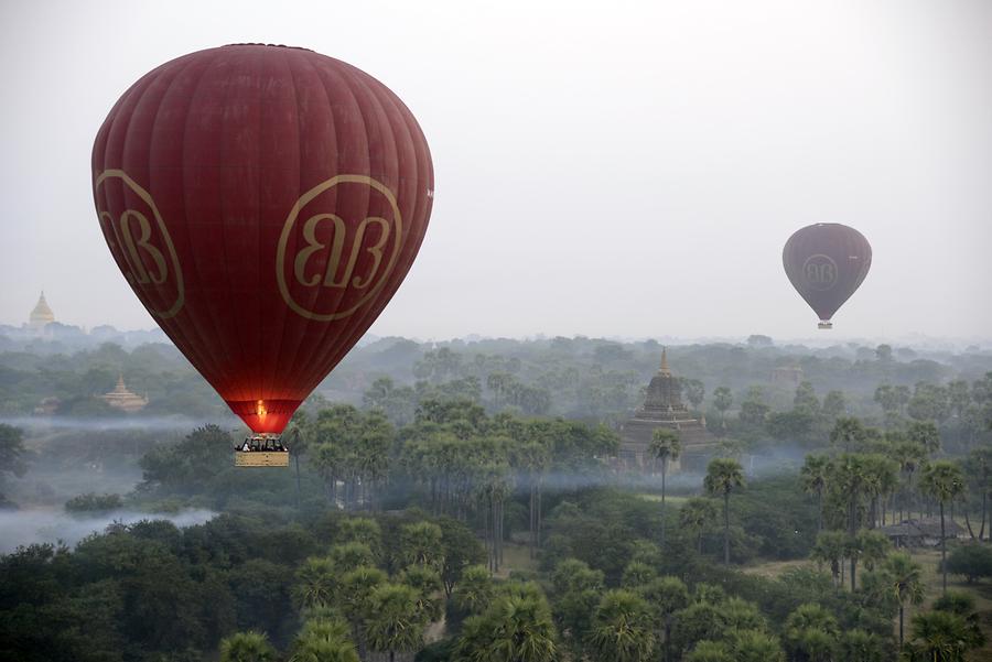 Balloon ride Bagan