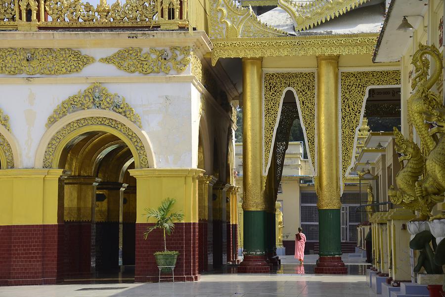 Mahamuni Pagoda Mandalay