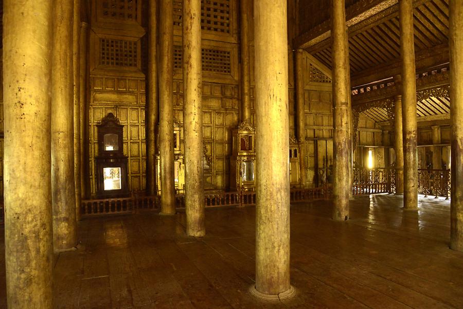 Shwenandaw Monastery interior